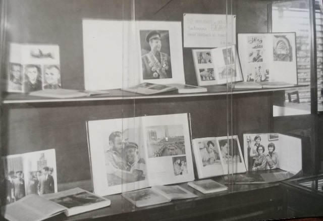 Foto de Exposición de libros soviéticos, noviembre de 1982. Fondos BNCJM.